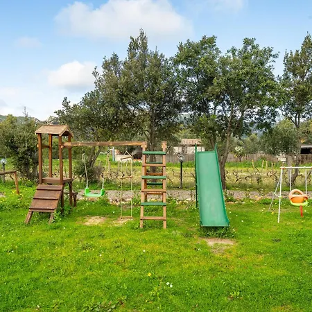 Mia Πανσιόν 3*